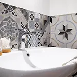 Lejlighed Nuovissimo Per 4 Ospiti + Wi-fi *